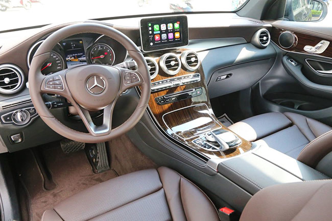 Ốp gỗ đổi màu nội thất ô tô